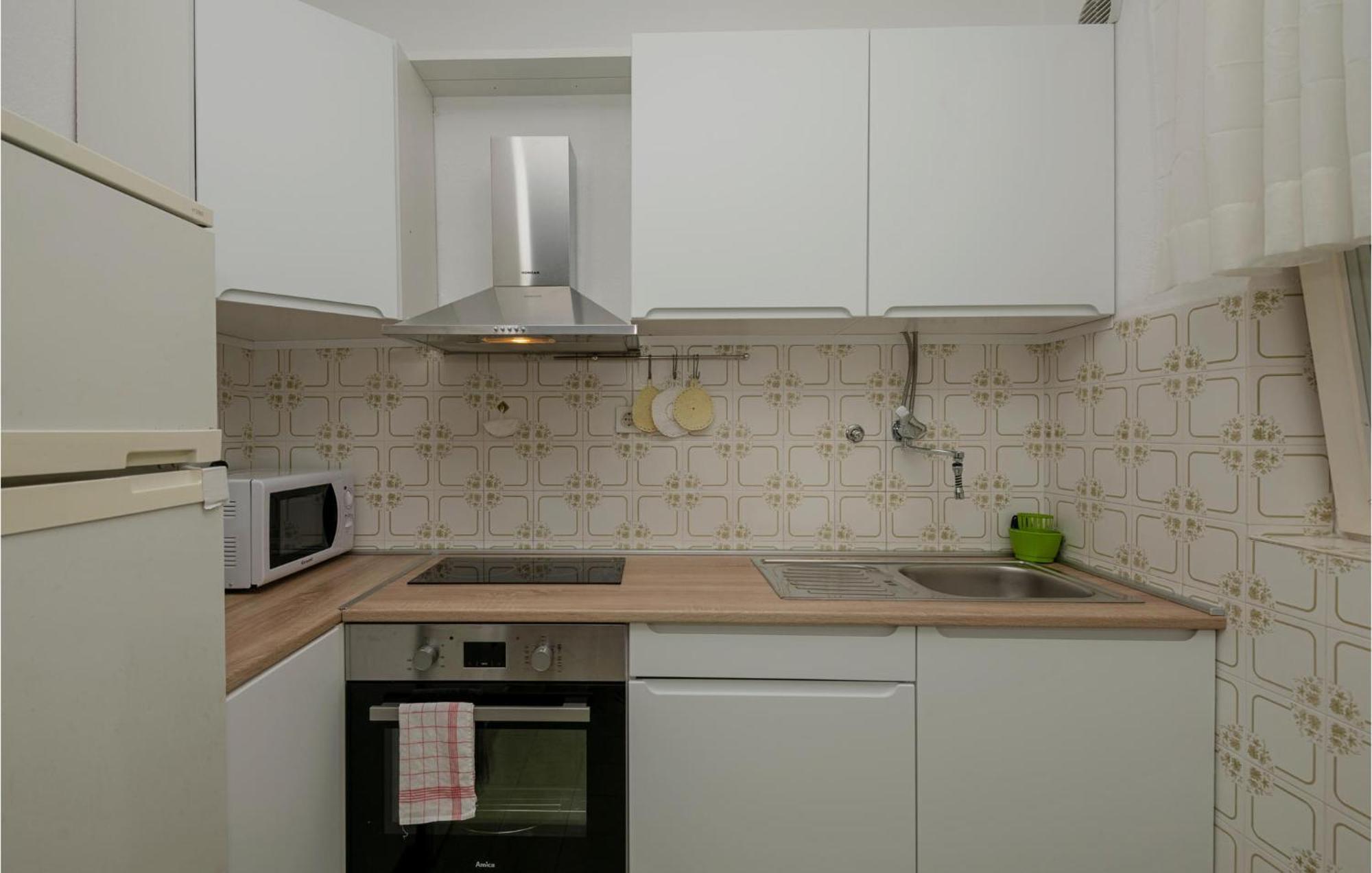 Nice Apartment In Tucepi With Wifi Exterior foto